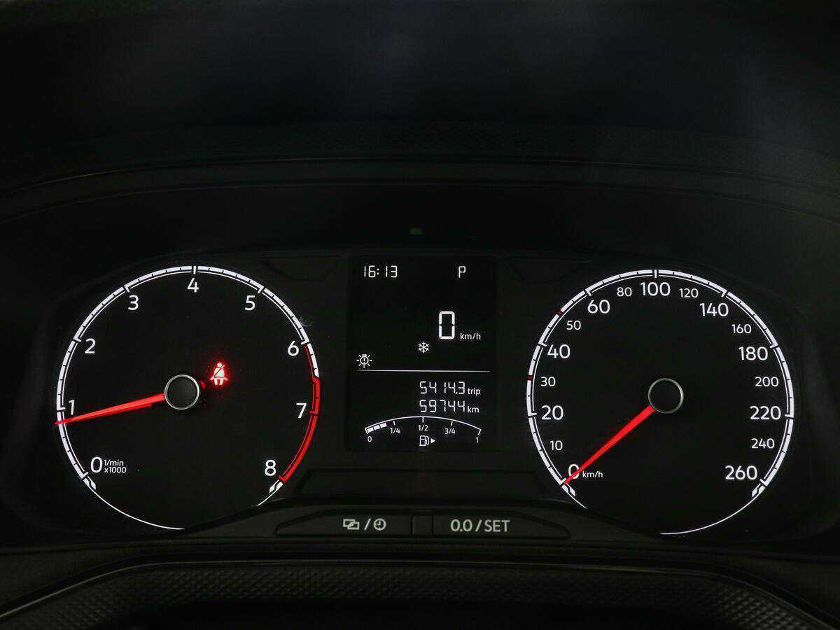 Купить Volkswagen Polo с пробегом. Фото: #10