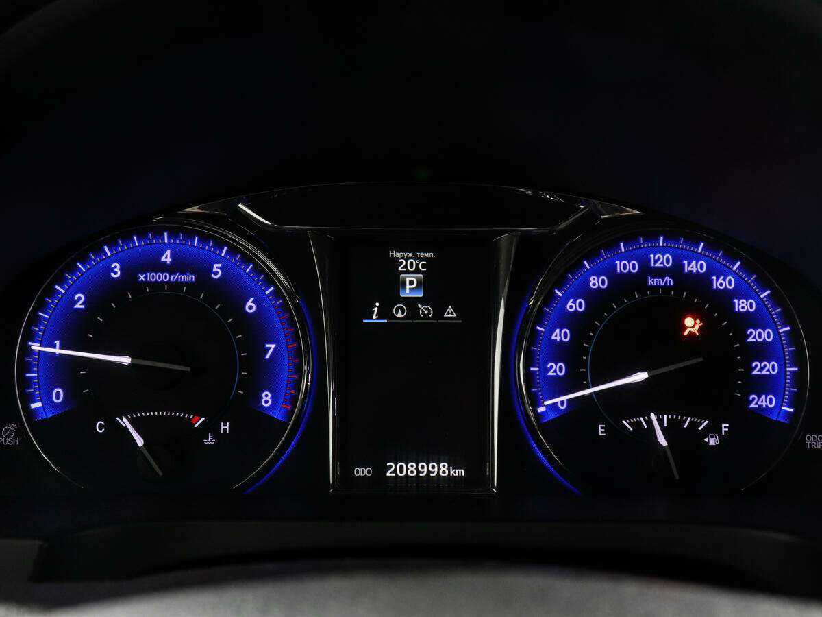 Купить Toyota Camry с пробегом. Фото: #10