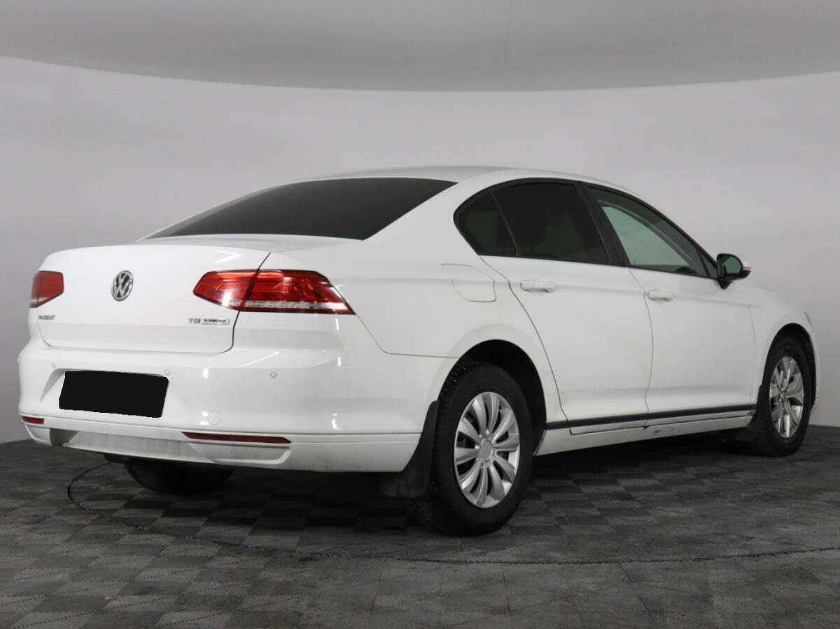 Купить Volkswagen Passat с пробегом. Фото: #4