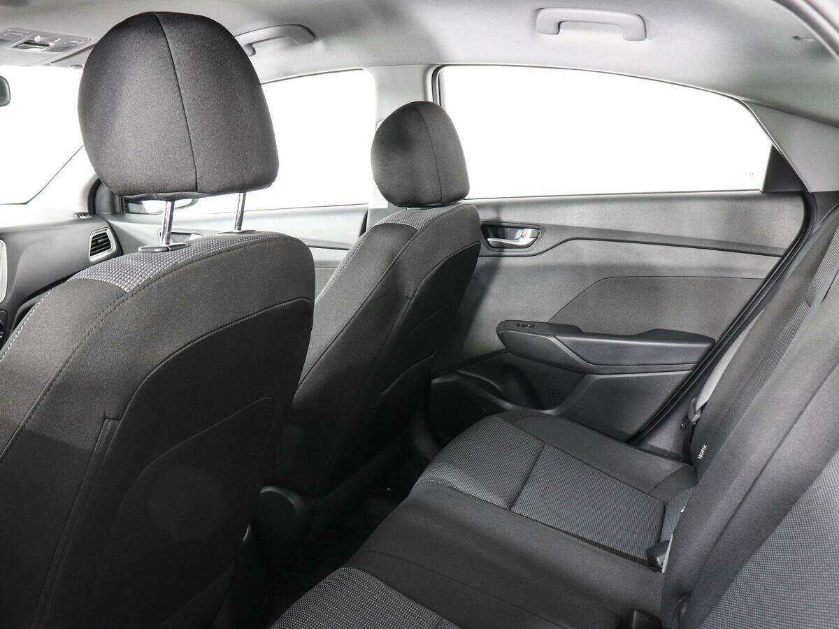 Купить Hyundai Solaris с пробегом. Фото: #8