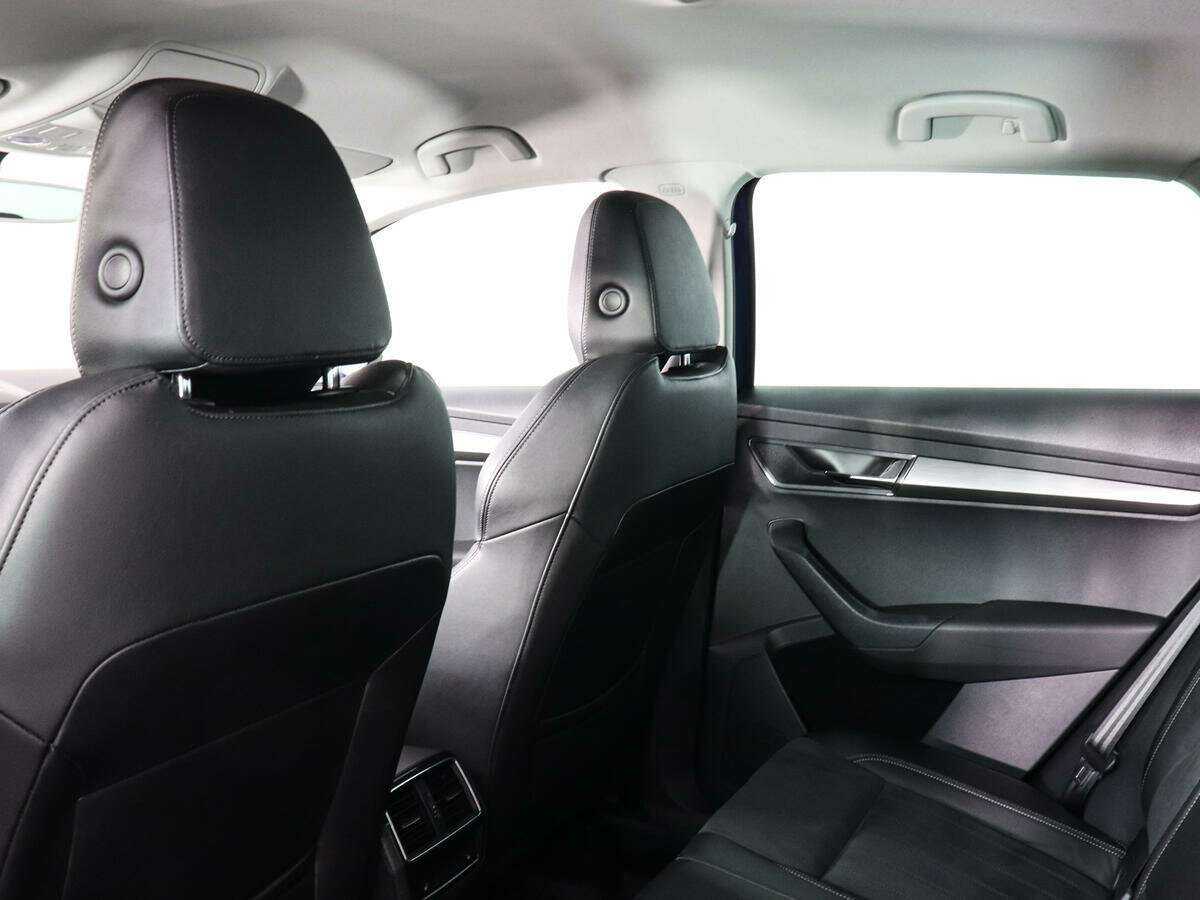 Купить Skoda Karoq с пробегом. Фото: #11