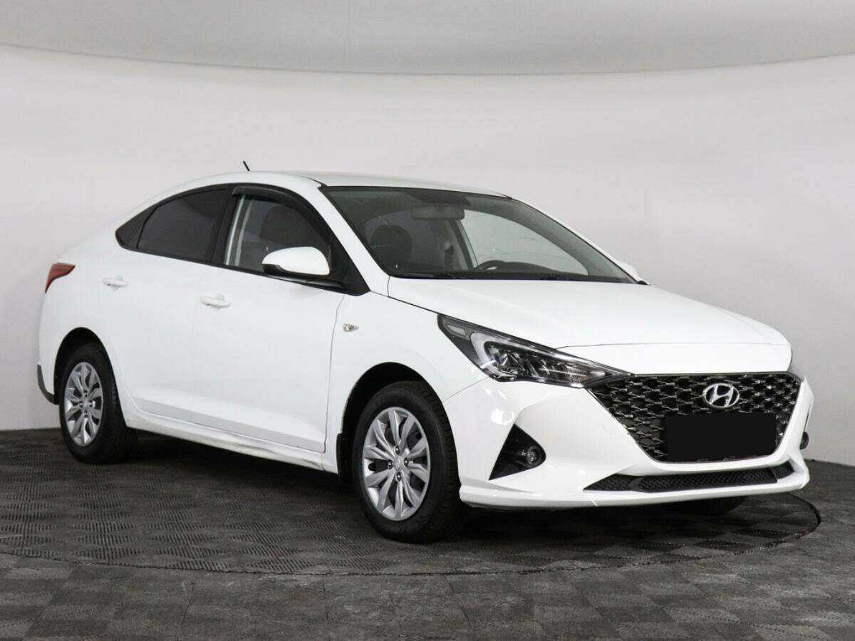 Купить Hyundai Solaris с пробегом. Фото: #2