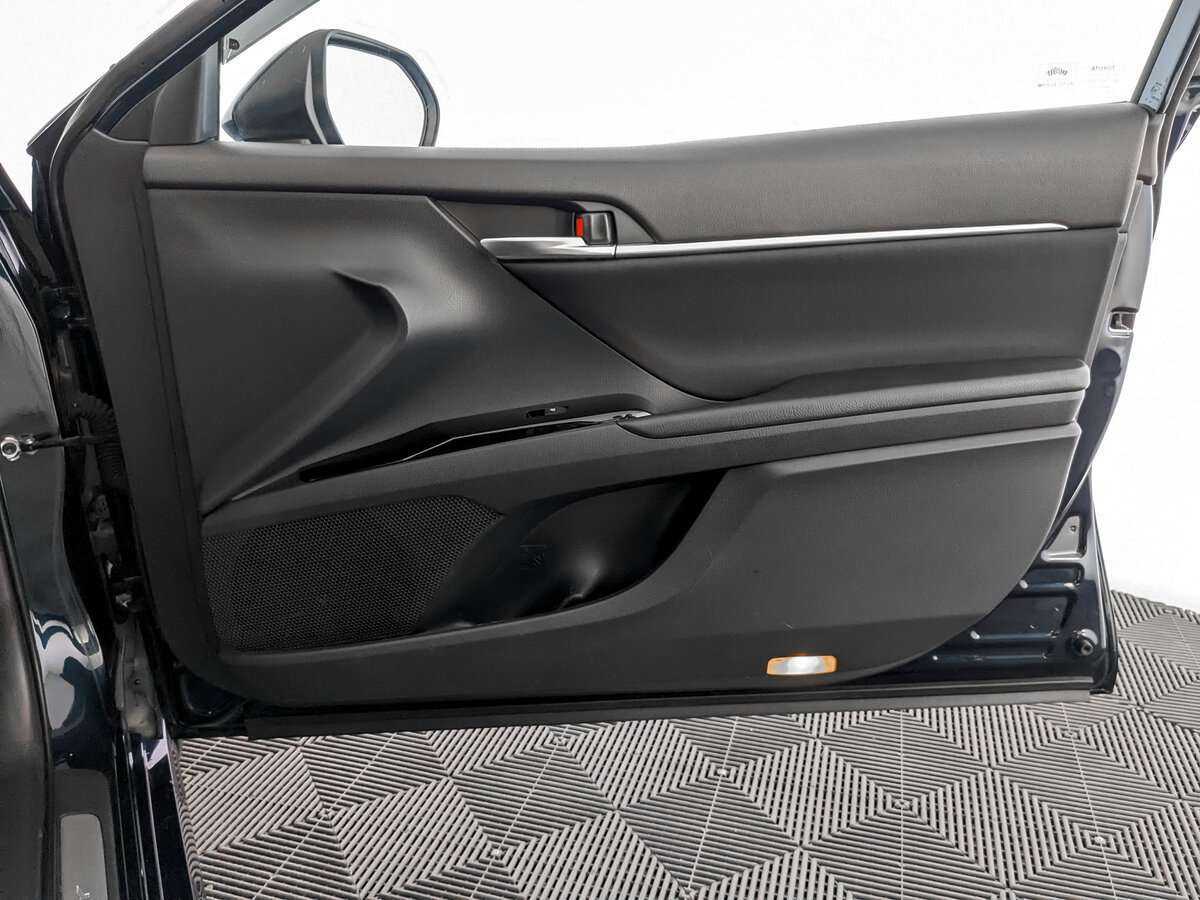 Купить Toyota Camry с пробегом. Фото: #16
