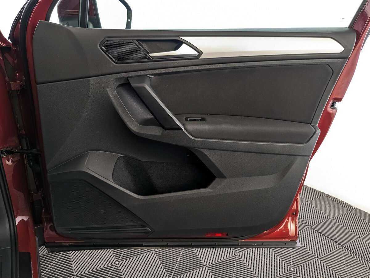 Купить Volkswagen Tiguan с пробегом. Фото: #20