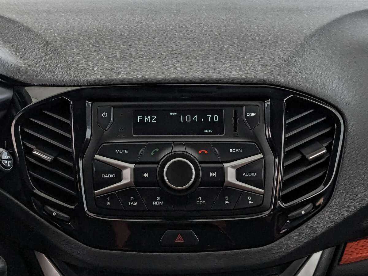 Купить Lada (ВАЗ) Vesta с пробегом. Фото: #11