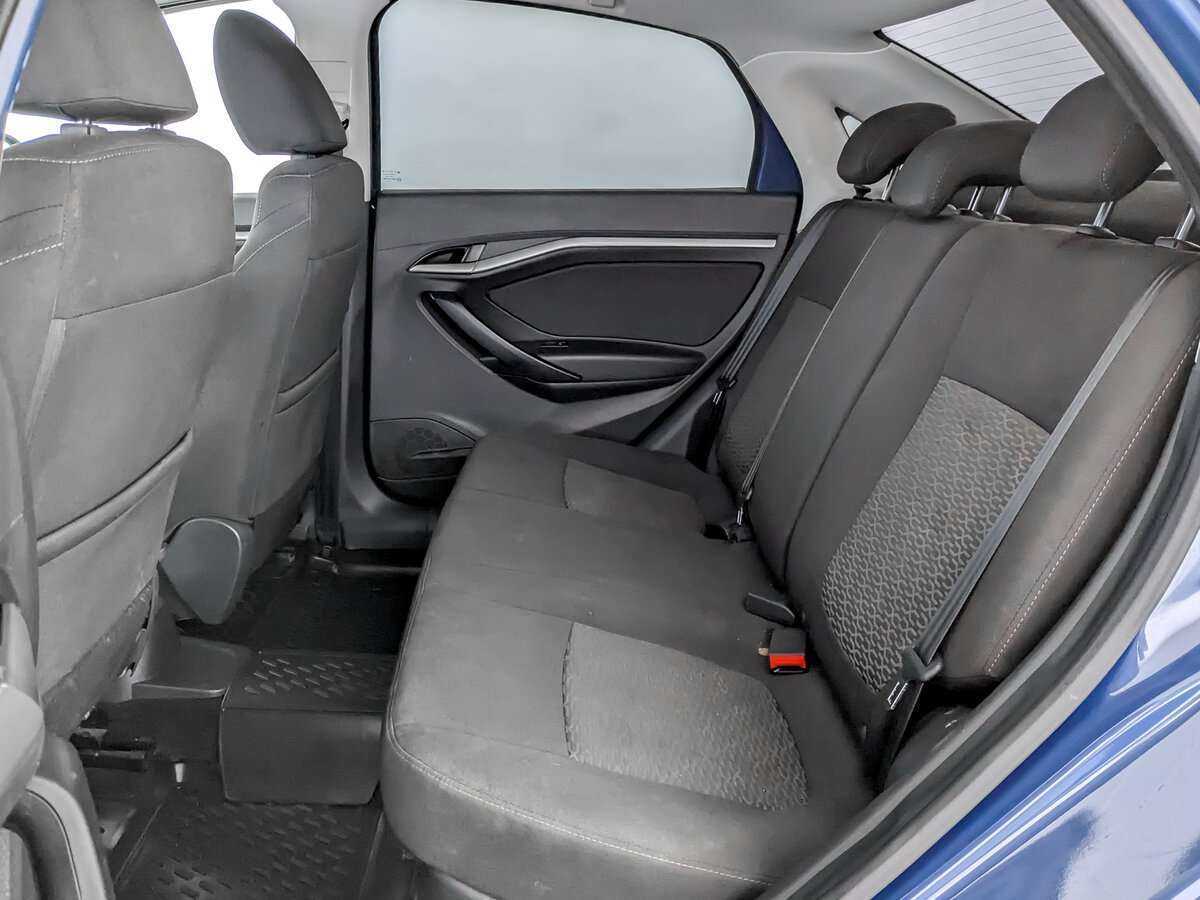 Купить Lada (ВАЗ) Vesta с пробегом. Фото: #9