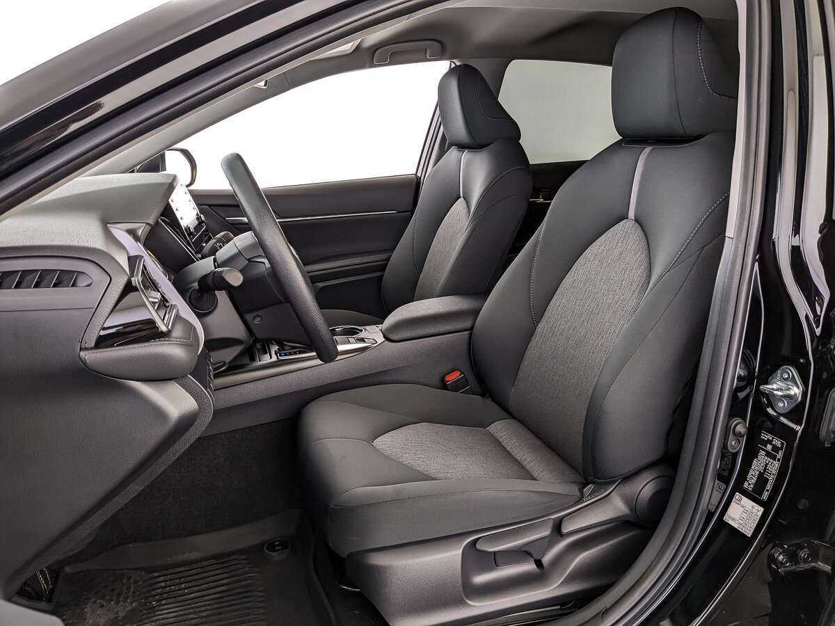 Купить Toyota Camry с пробегом. Фото: #18