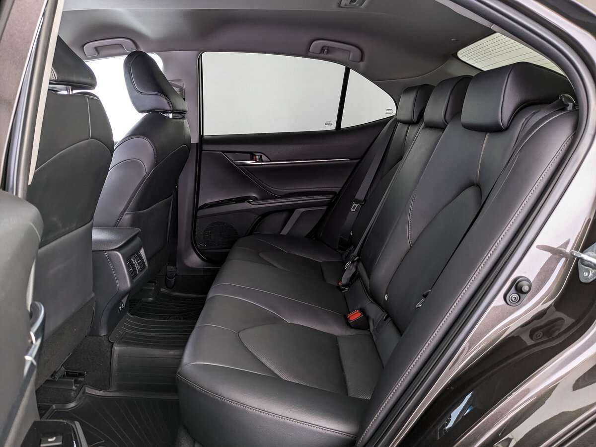 Купить Toyota Camry с пробегом. Фото: #13