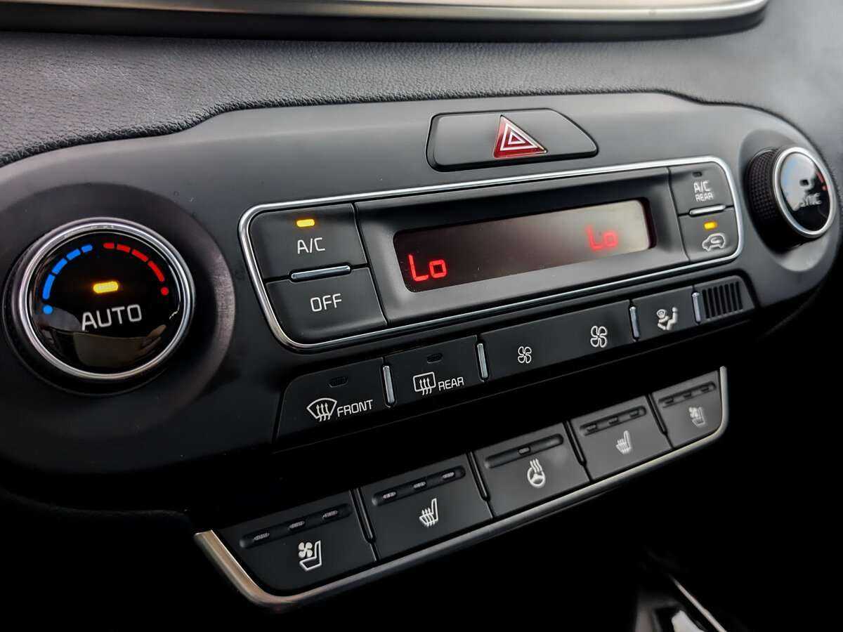 Купить Kia Sorento с пробегом. Фото: #20