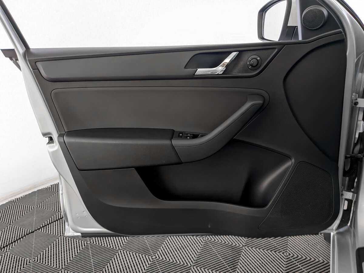 Купить Skoda Rapid с пробегом. Фото: #13