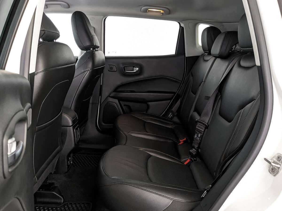 Купить Jeep Compass с пробегом. Фото: #13