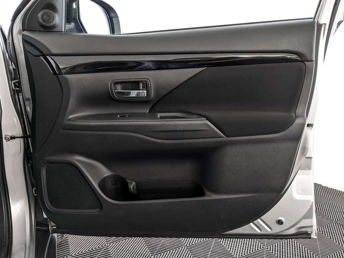 Продажа Б/У Митсубиши Оутлэндер. Фото: #21