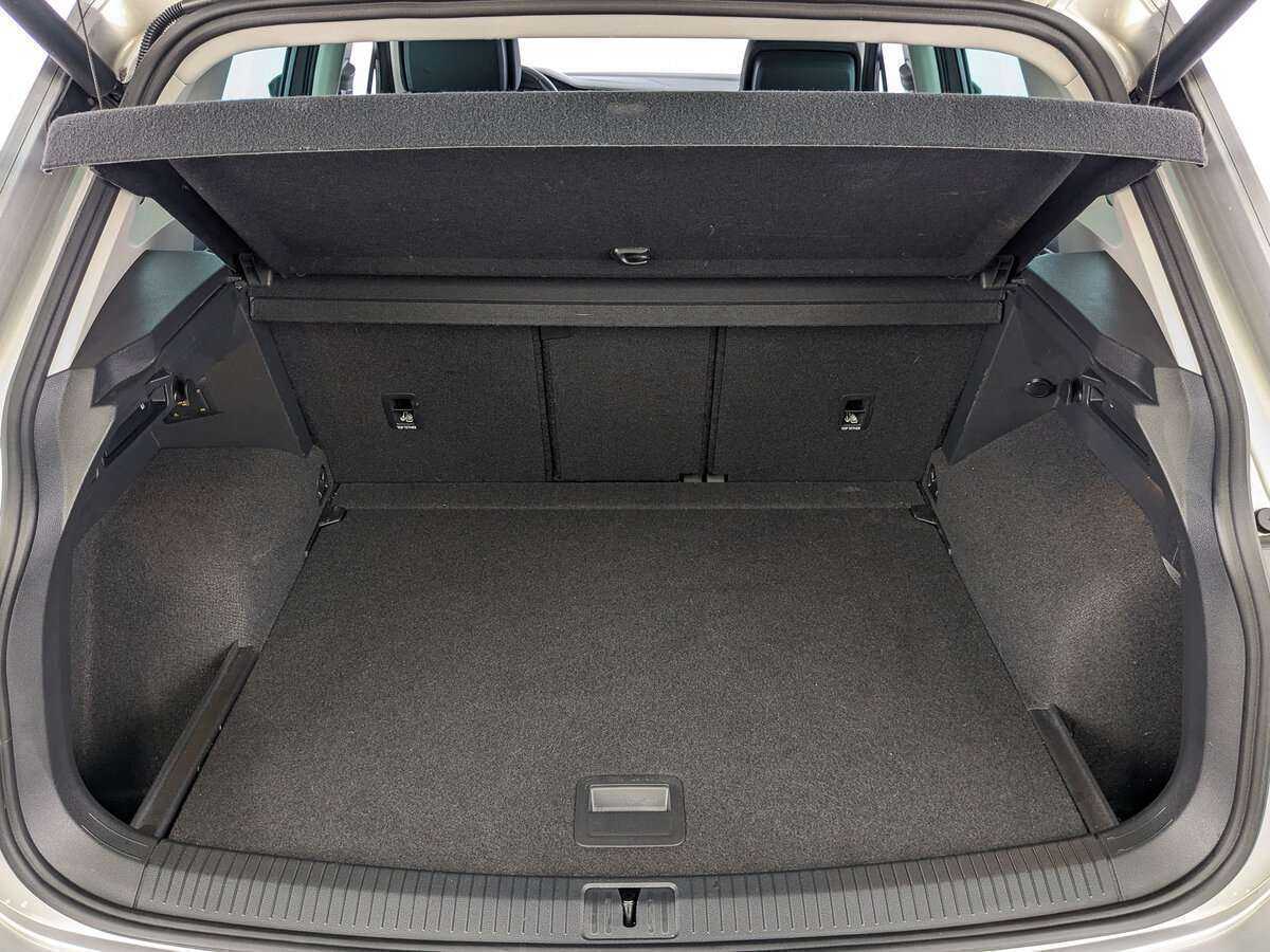 Купить Volkswagen Tiguan с пробегом. Фото: #9