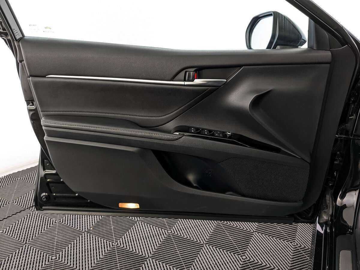 Купить Toyota Camry с пробегом. Фото: #12