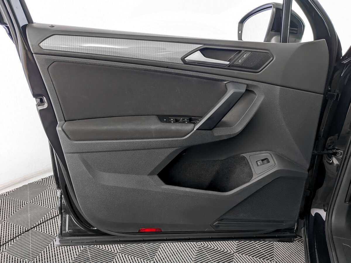 Купить Volkswagen Tiguan с пробегом. Фото: #14