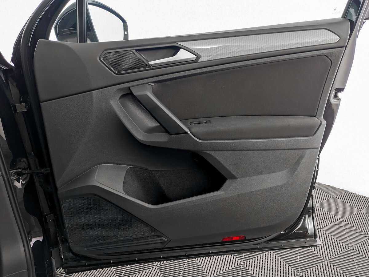 Купить Volkswagen Tiguan с пробегом. Фото: #19