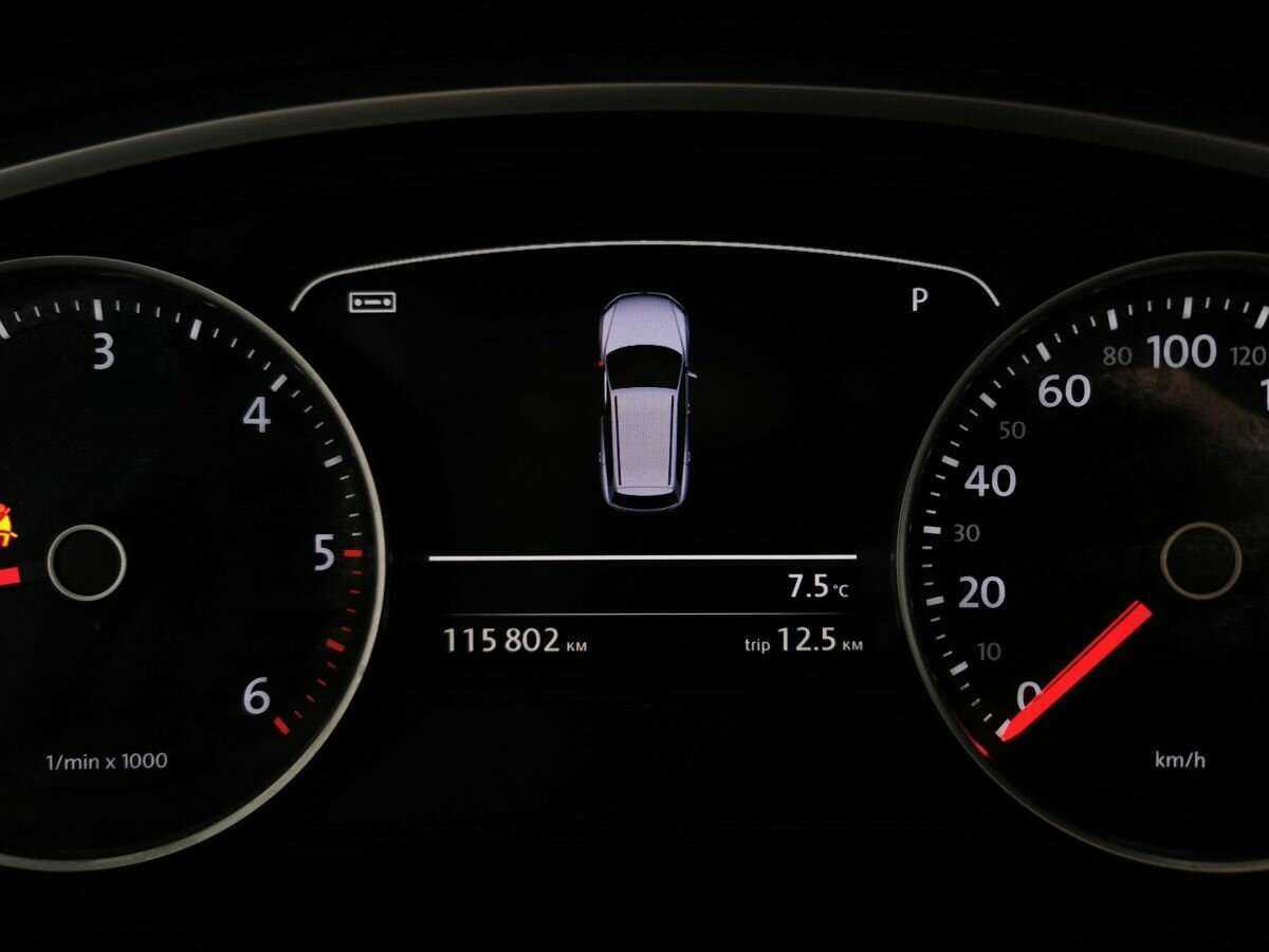 Купить Volkswagen Touareg с пробегом. Фото: #15