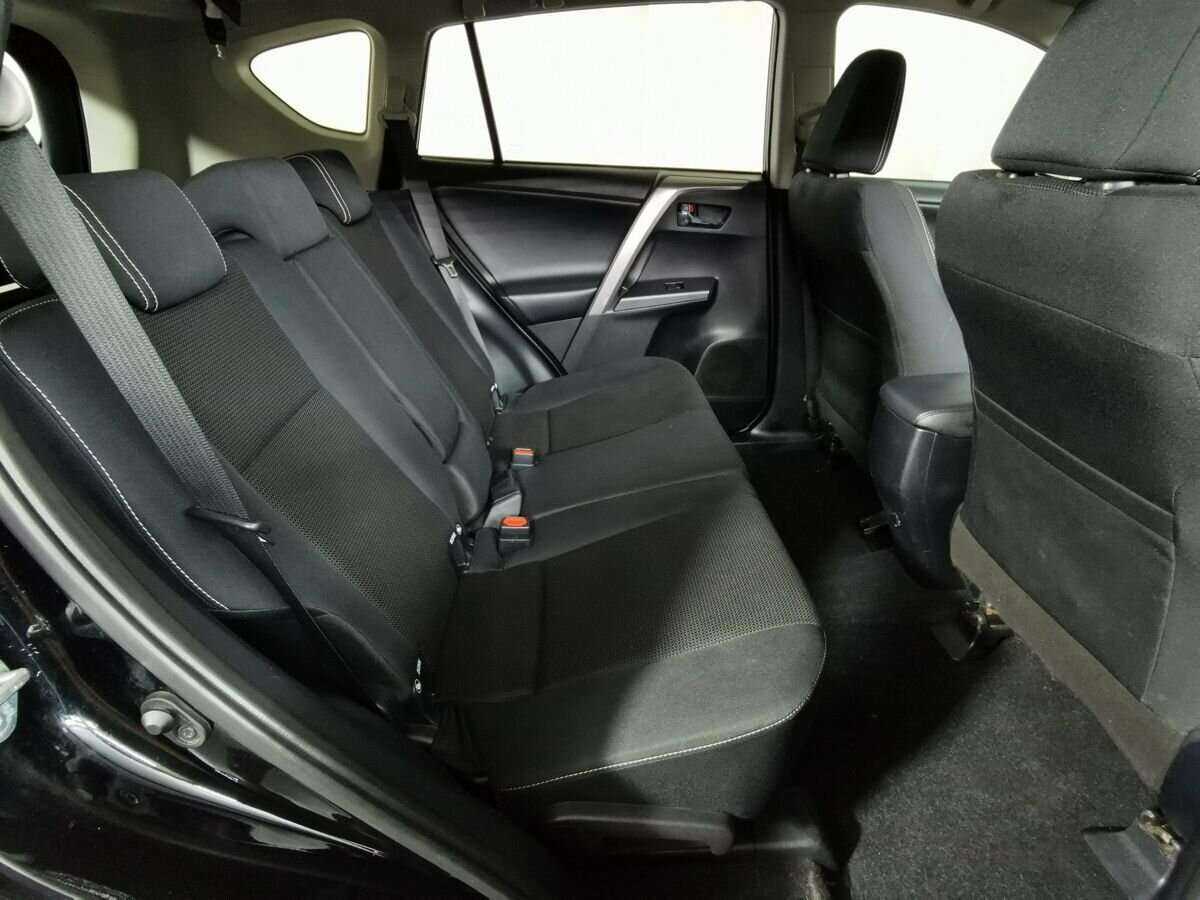 Купить Toyota RAV4 с пробегом. Фото: #11