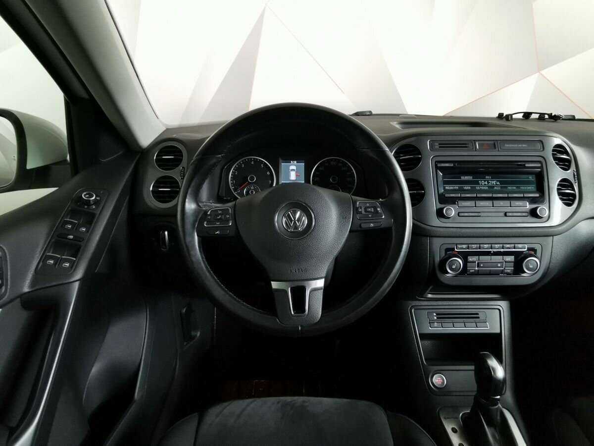 Купить Volkswagen Tiguan с пробегом. Фото: #17