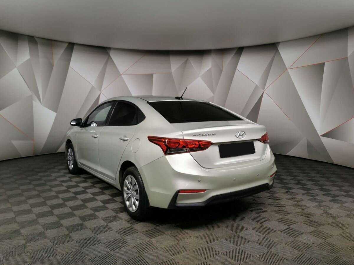 Купить Hyundai Solaris с пробегом. Фото: #3