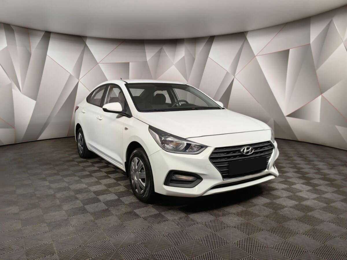 Купить Hyundai Solaris с пробегом. Фото: #2
