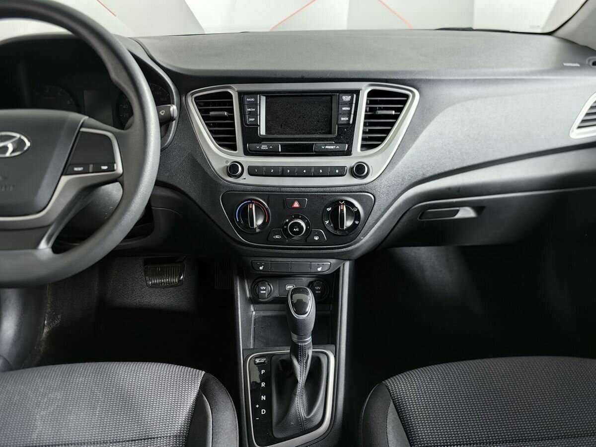 Купить Hyundai Solaris с пробегом. Фото: #10