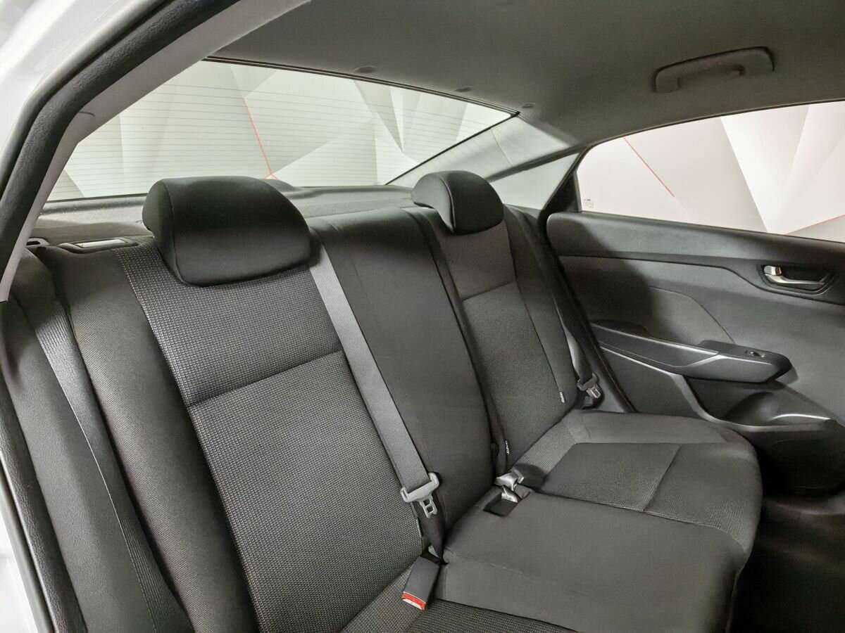 Купить Hyundai Solaris с пробегом. Фото: #12