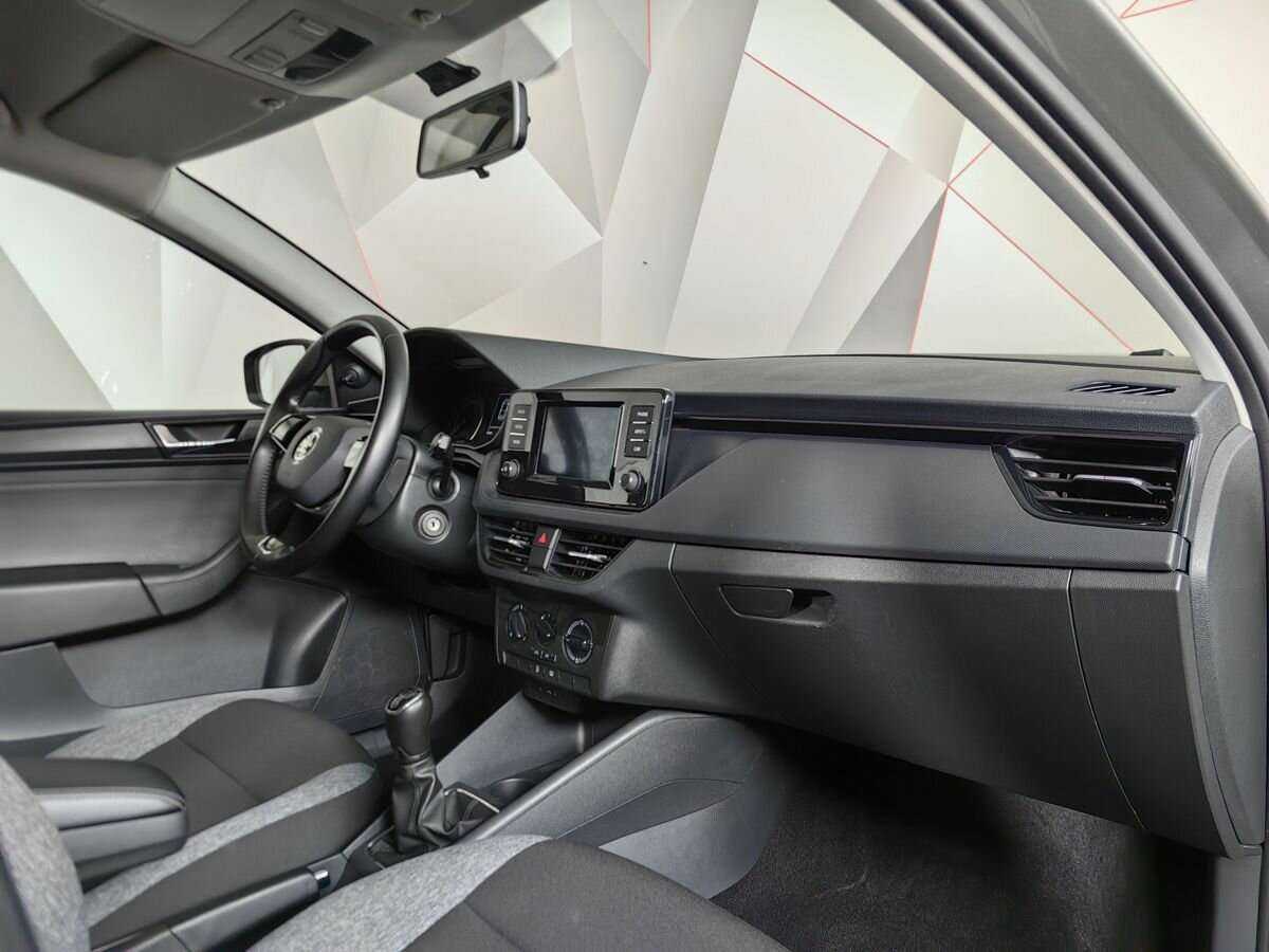 Купить Skoda Rapid с пробегом. Фото: #8