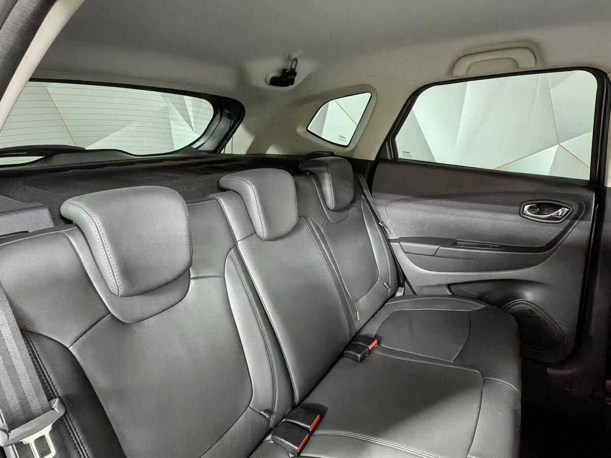 Купить Renault Kaptur с пробегом. Фото: #10