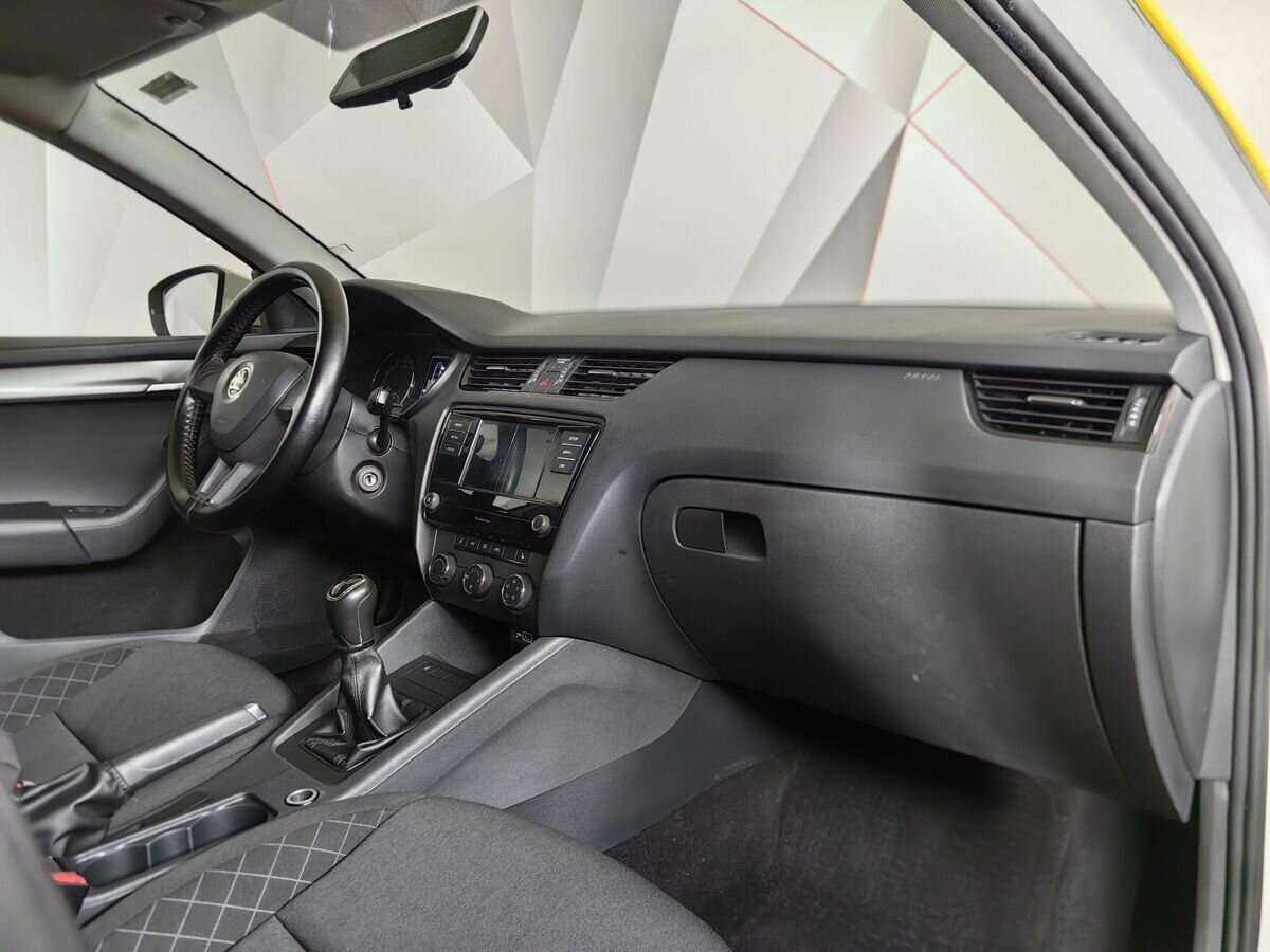 Купить Skoda Octavia с пробегом. Фото: #8