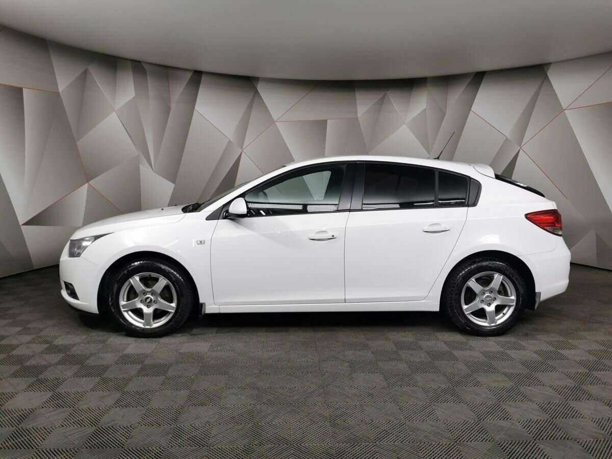 Купить Chevrolet Cruze с пробегом. Фото: #4
