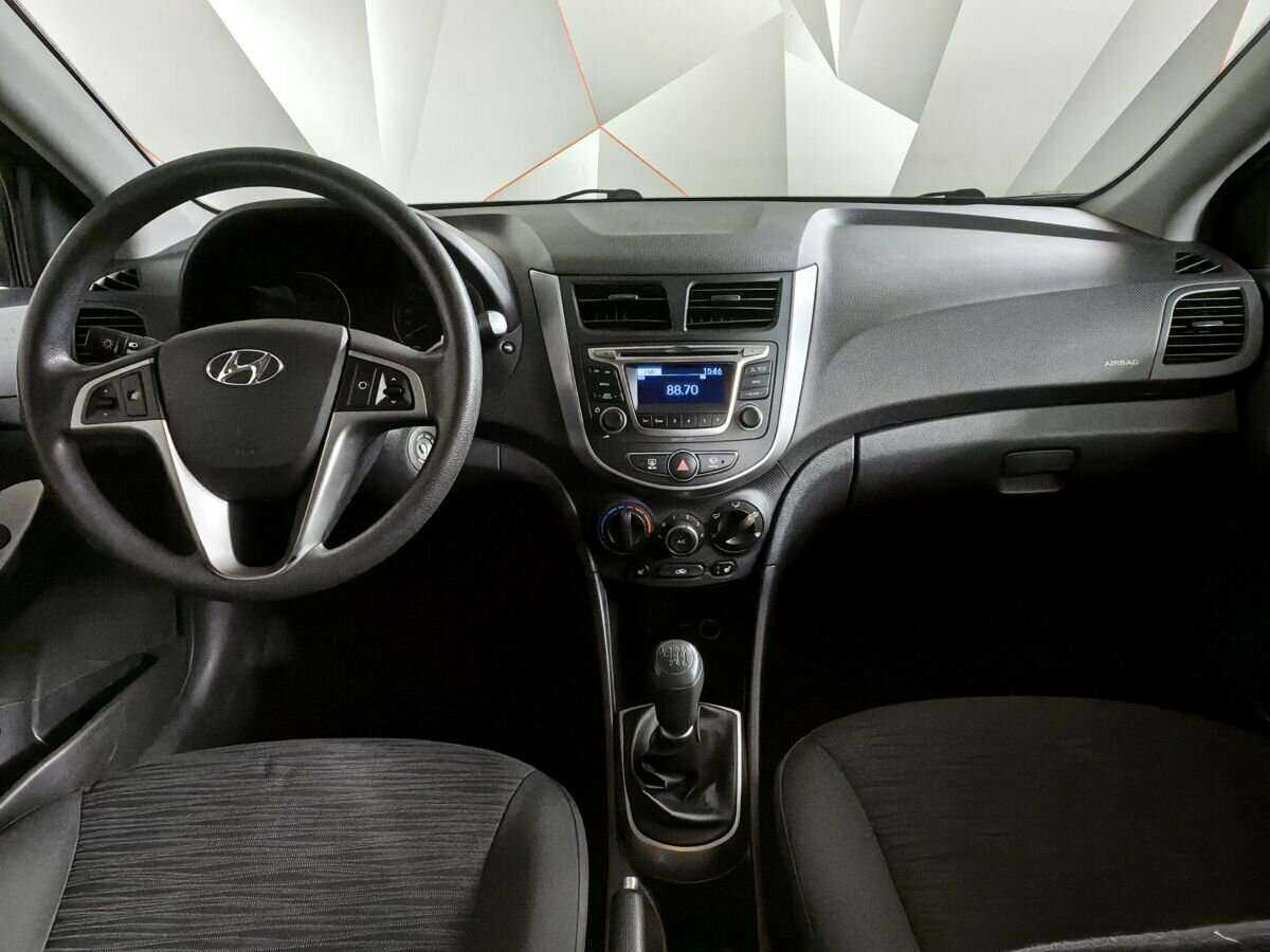 Купить Hyundai Solaris с пробегом. Фото: #8