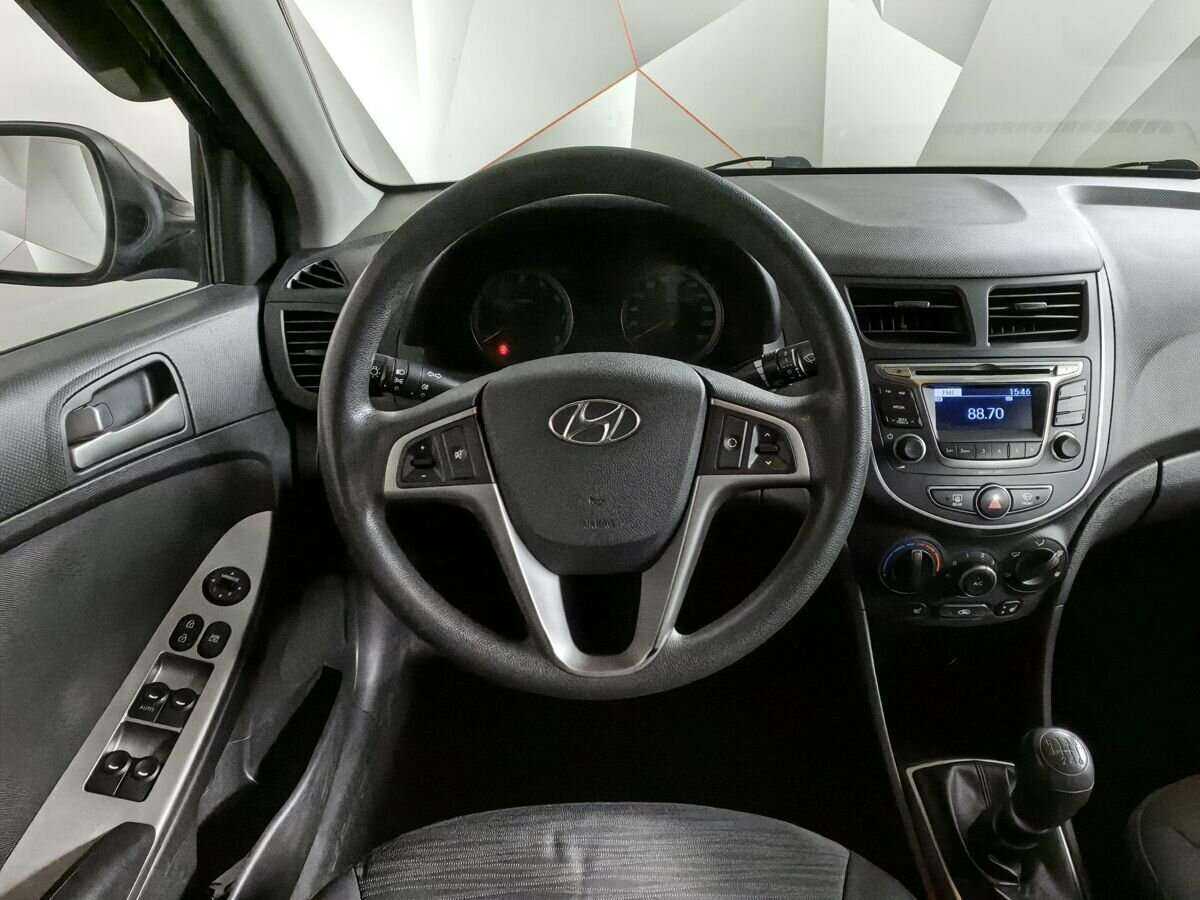 Купить Hyundai Solaris с пробегом. Фото: #13