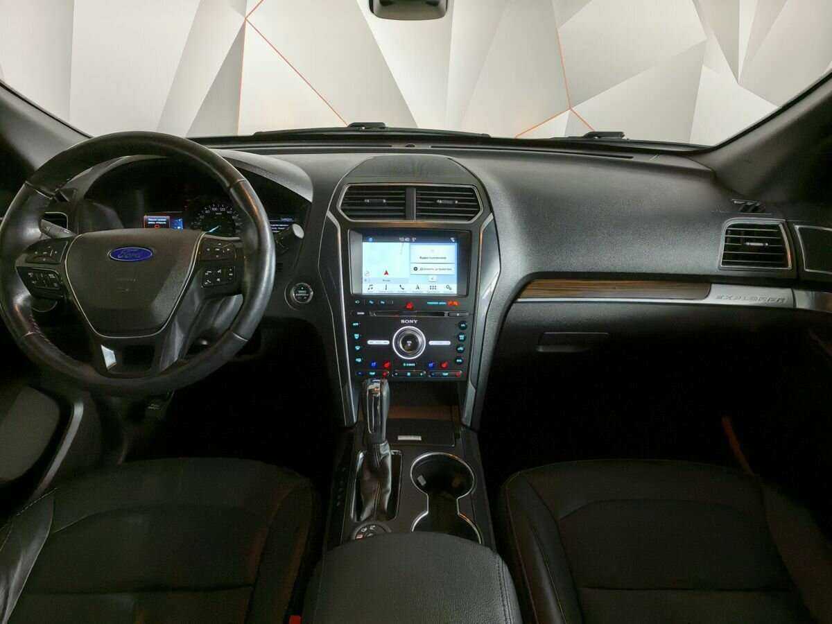 Купить Ford Explorer с пробегом. Фото: #9