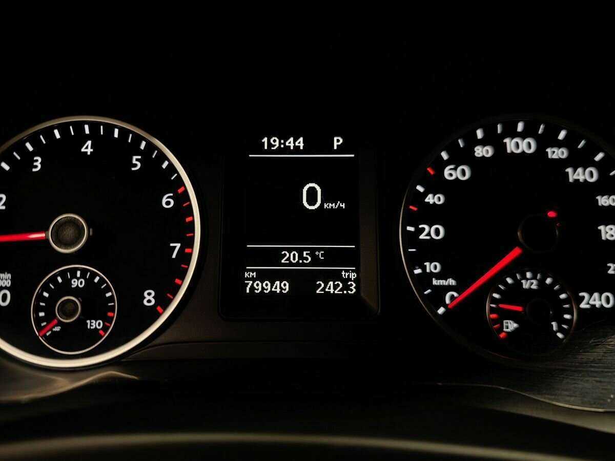 Купить Volkswagen Tiguan с пробегом. Фото: #15