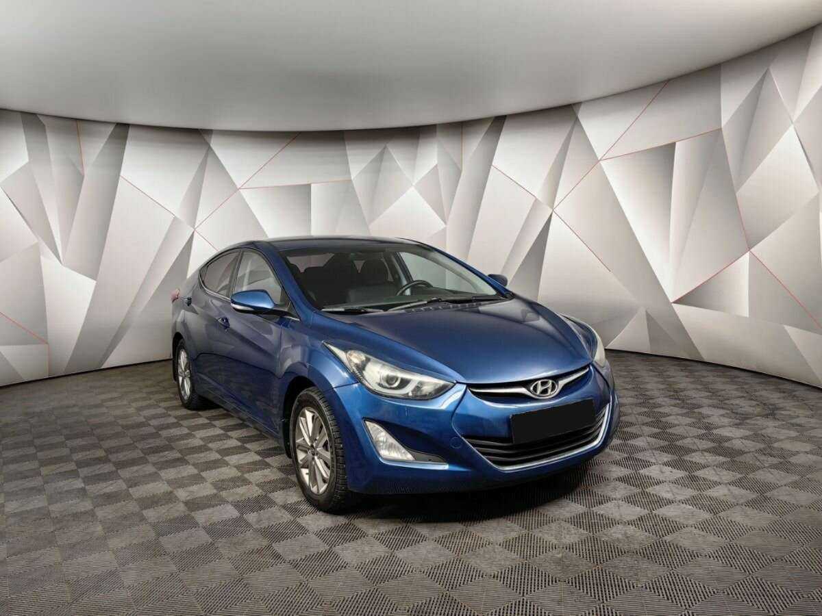 Купить Hyundai Elantra с пробегом. Фото: #2