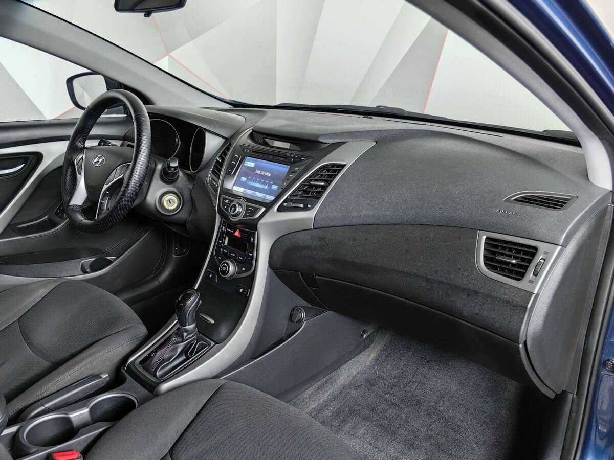 Купить Hyundai Elantra с пробегом. Фото: #8