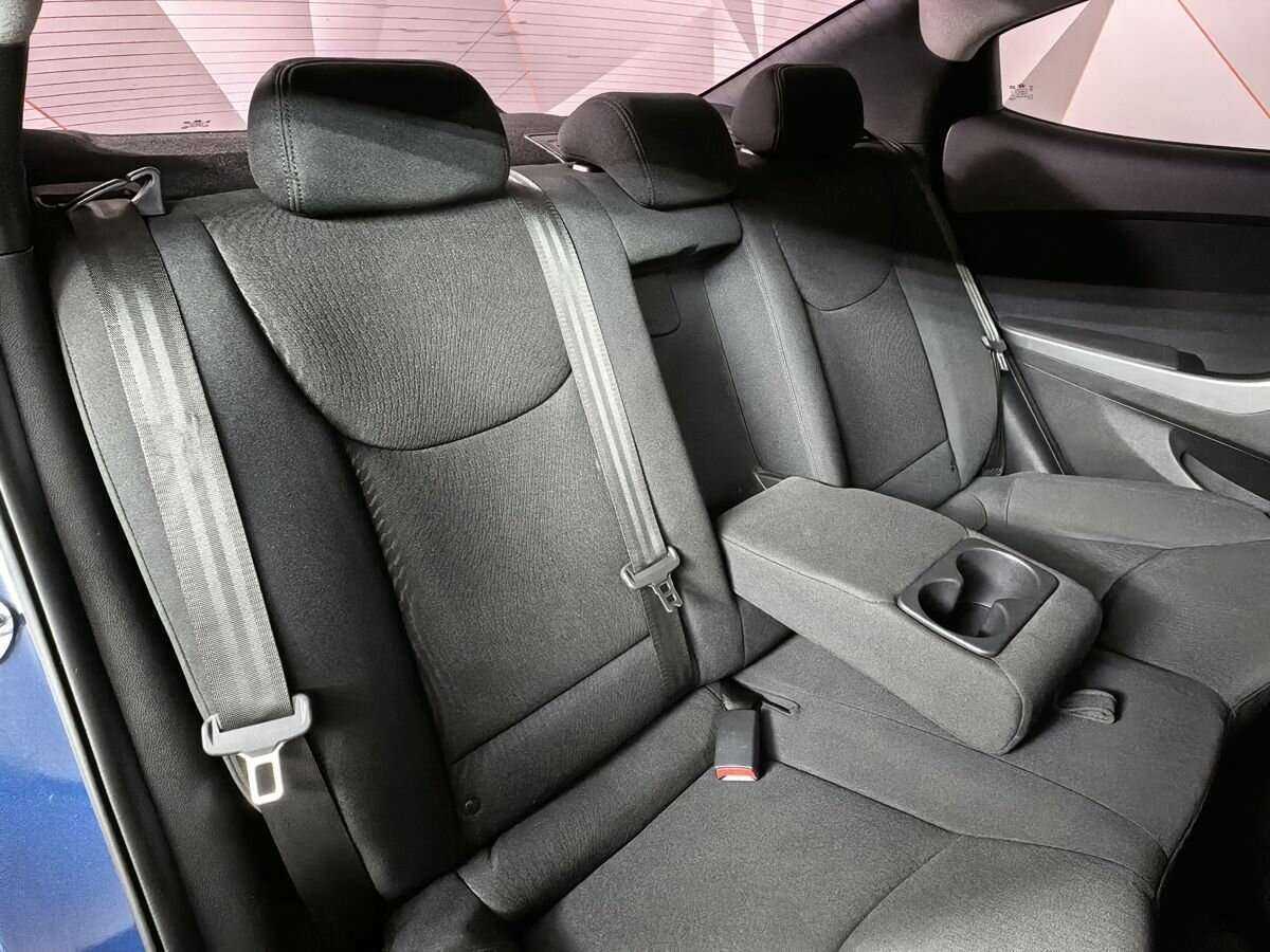 Купить Hyundai Elantra с пробегом. Фото: #12