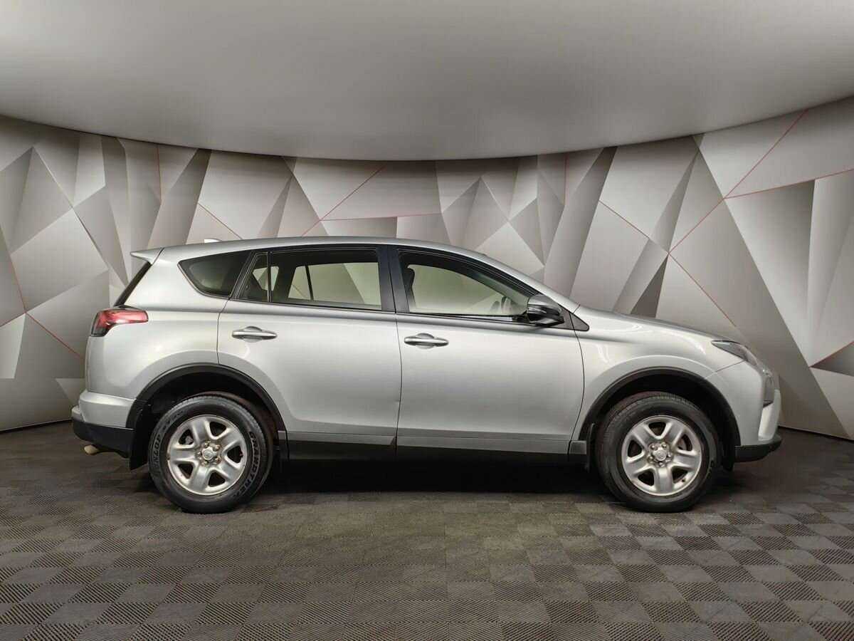 Купить Toyota RAV4 с пробегом. Фото: #4