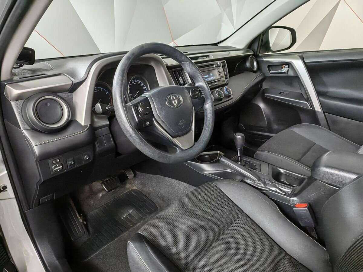 Купить Toyota RAV4 с пробегом. Фото: #12