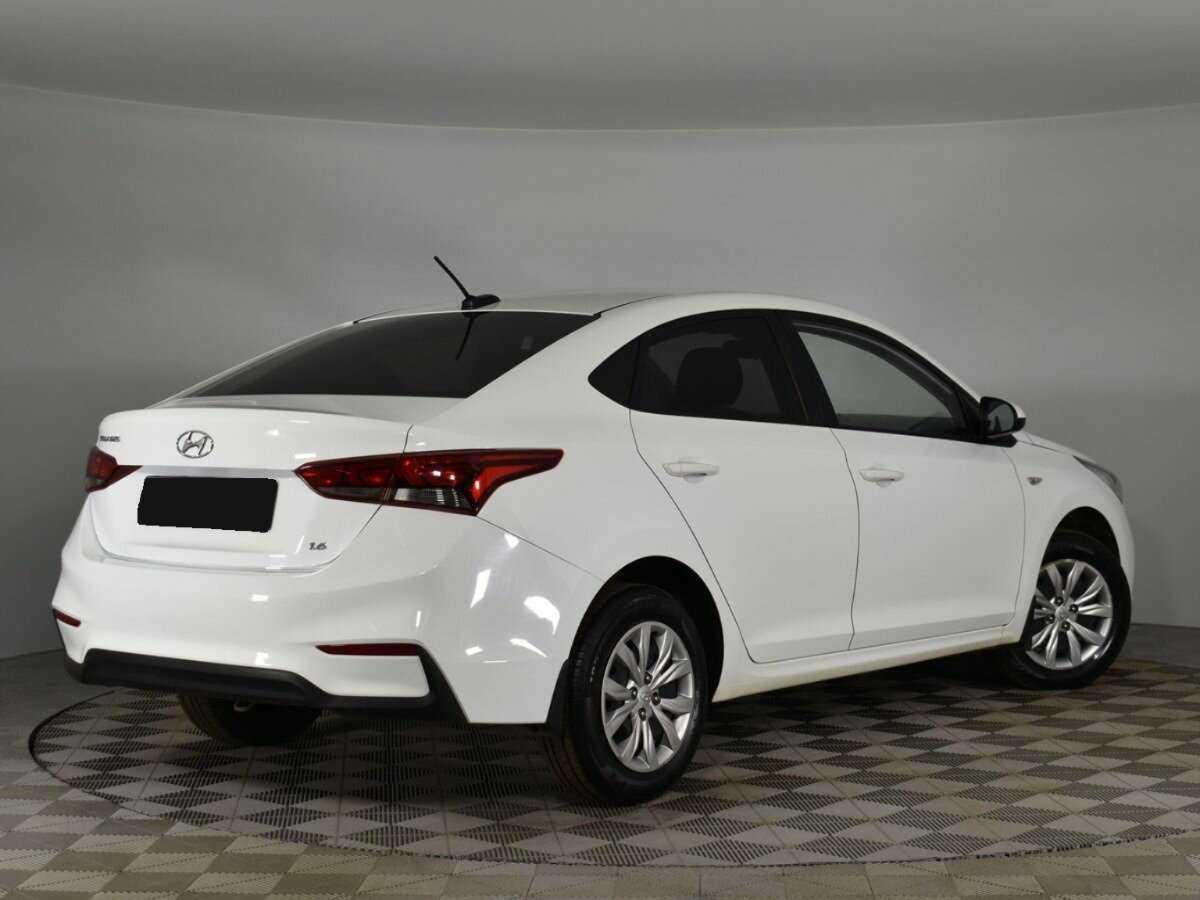 Купить Hyundai Solaris с пробегом. Фото: #1