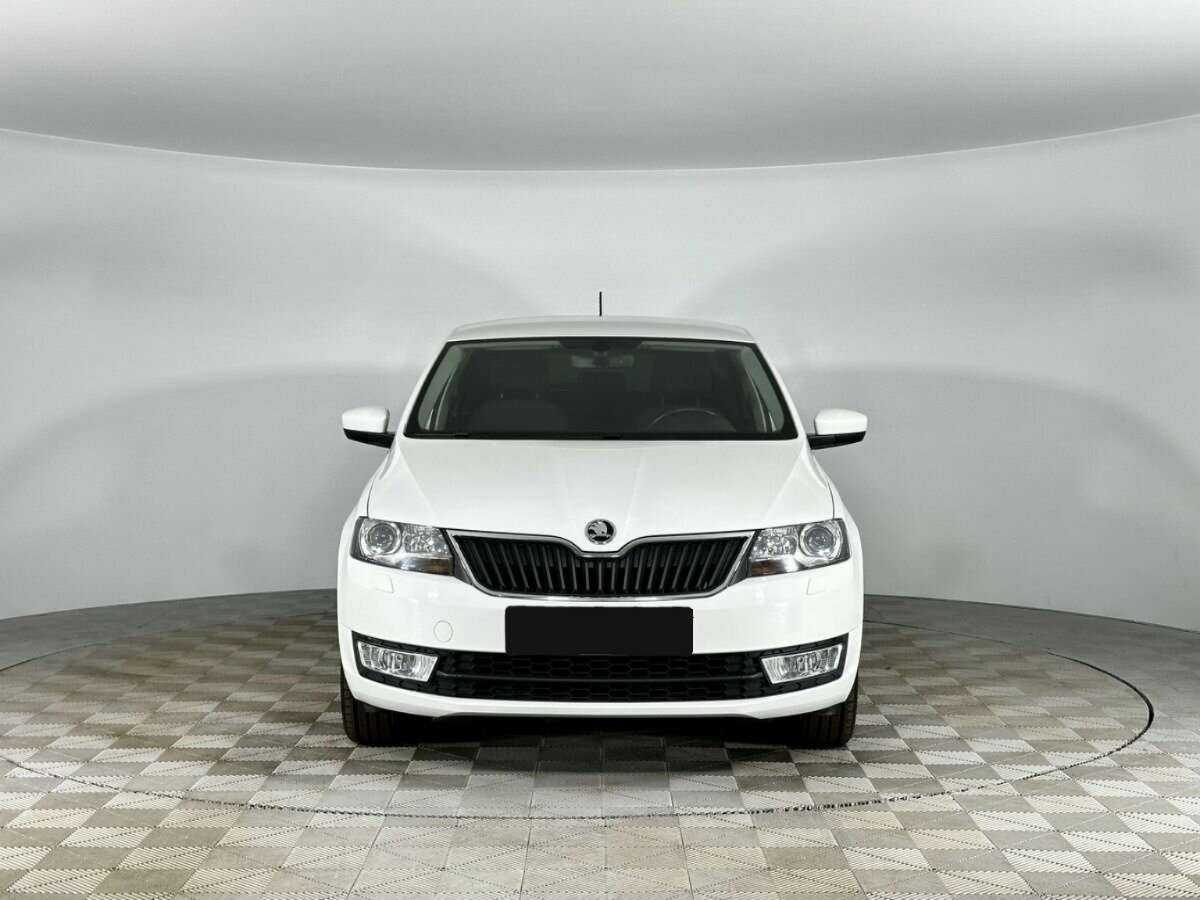 Купить Skoda Rapid с пробегом. Фото: #2
