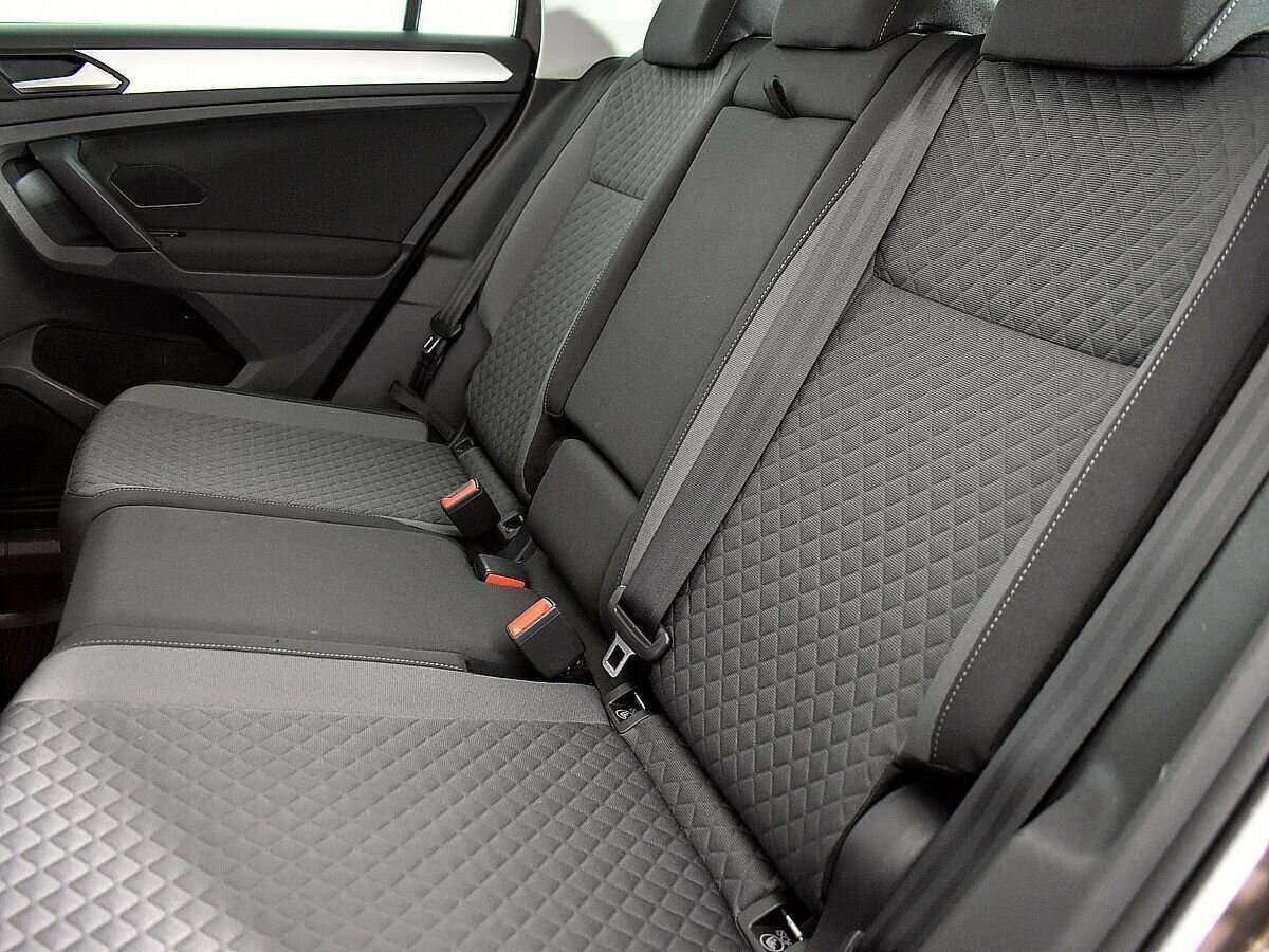 Купить Volkswagen Tiguan с пробегом. Фото: #8