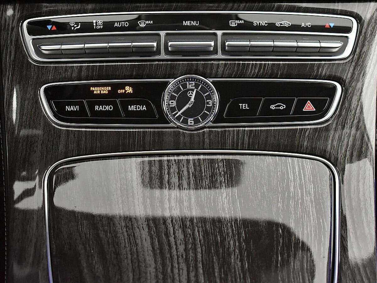 Купить Mercedes-Benz E-Класс с пробегом. Фото: #14