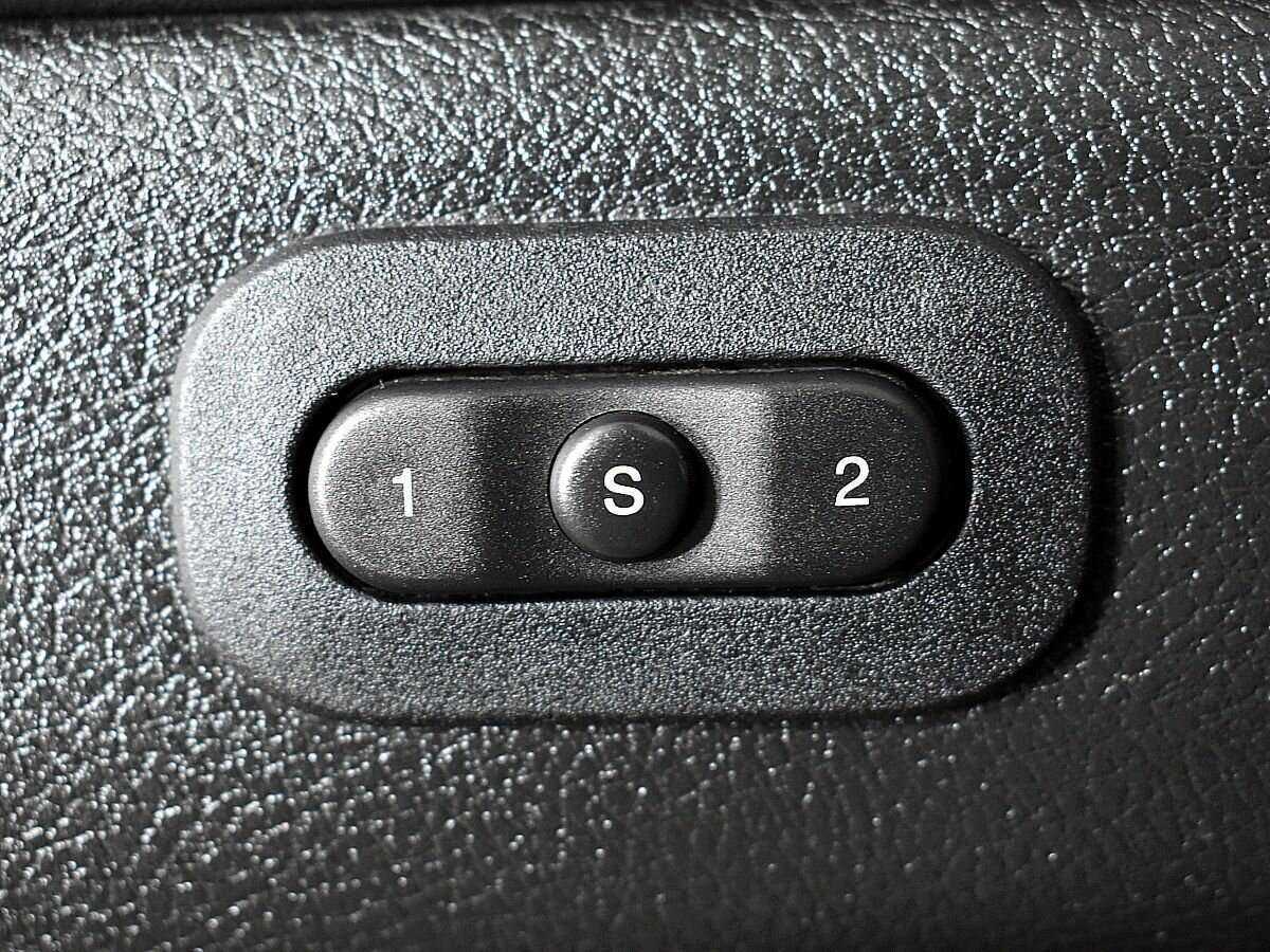 Купить Jeep Grand Cherokee с пробегом. Фото: #17