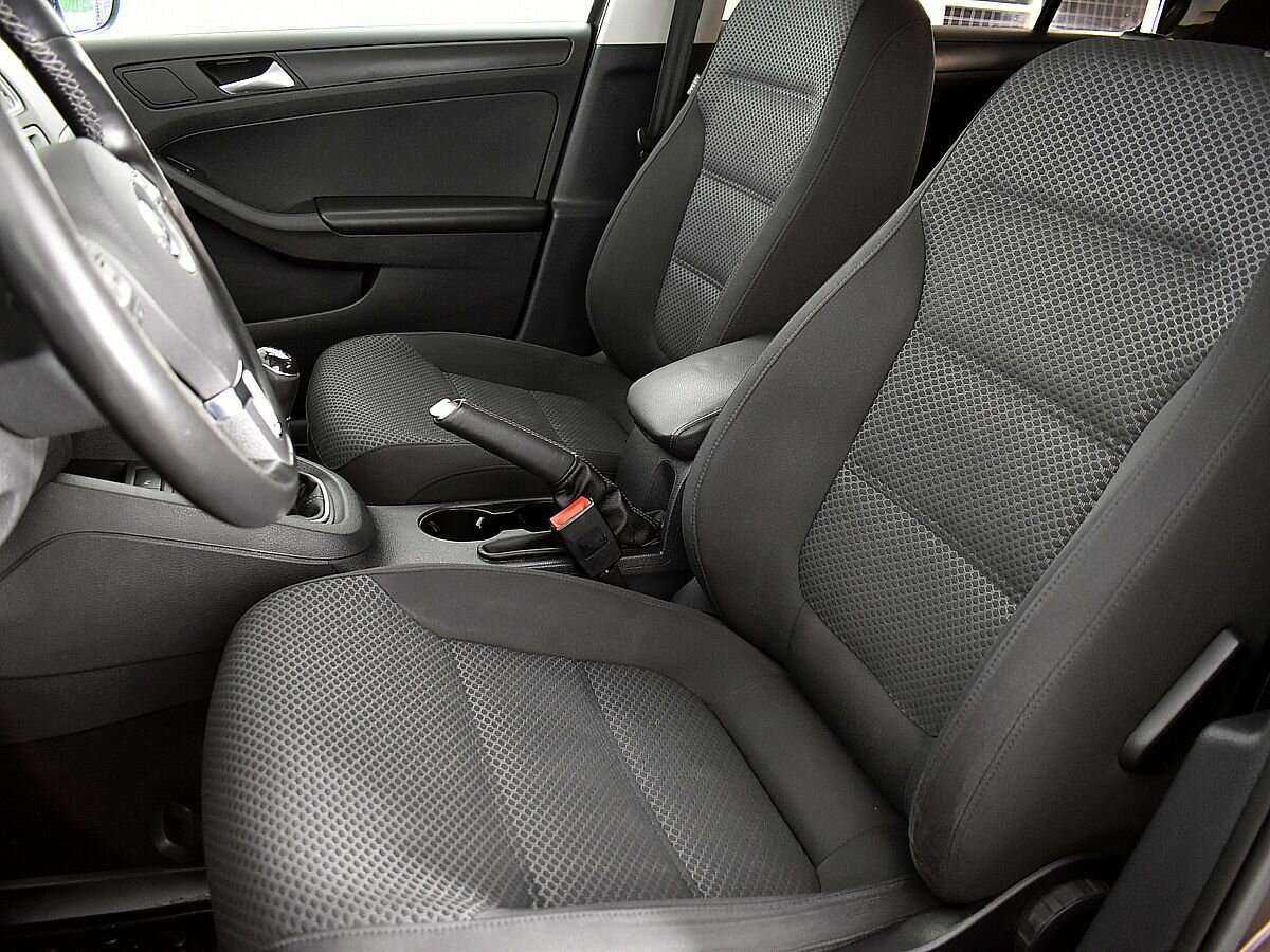 Купить Volkswagen Jetta с пробегом. Фото: #6