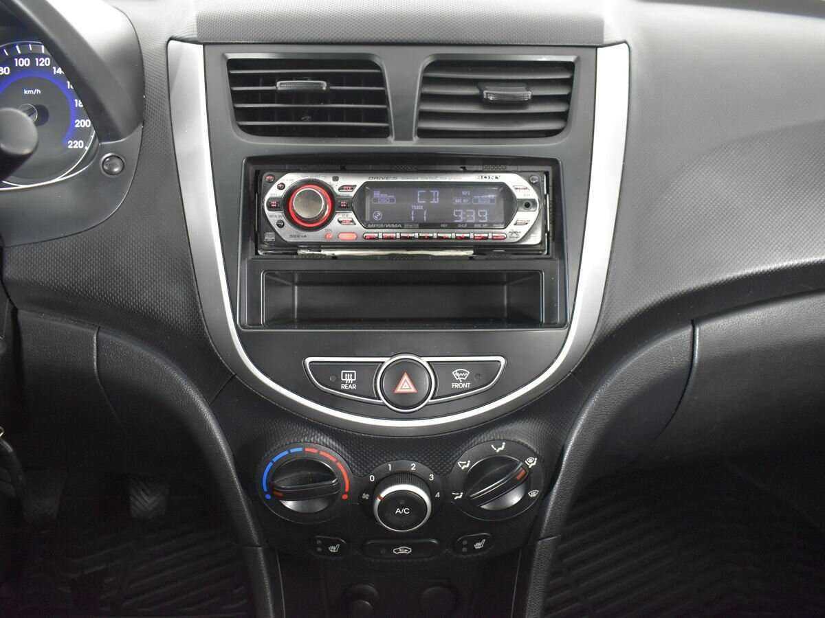 Купить Hyundai Solaris с пробегом. Фото: #13