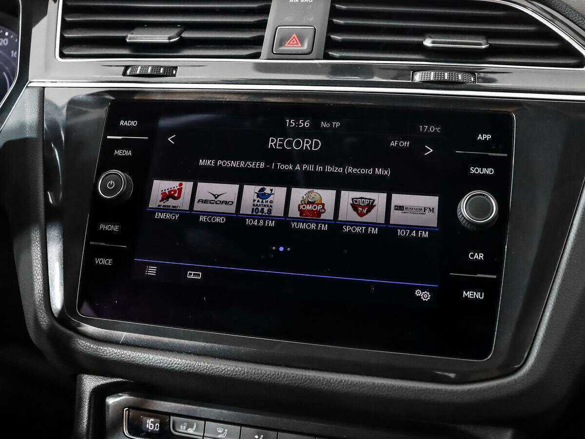 Купить Volkswagen Tiguan с пробегом. Фото: #14