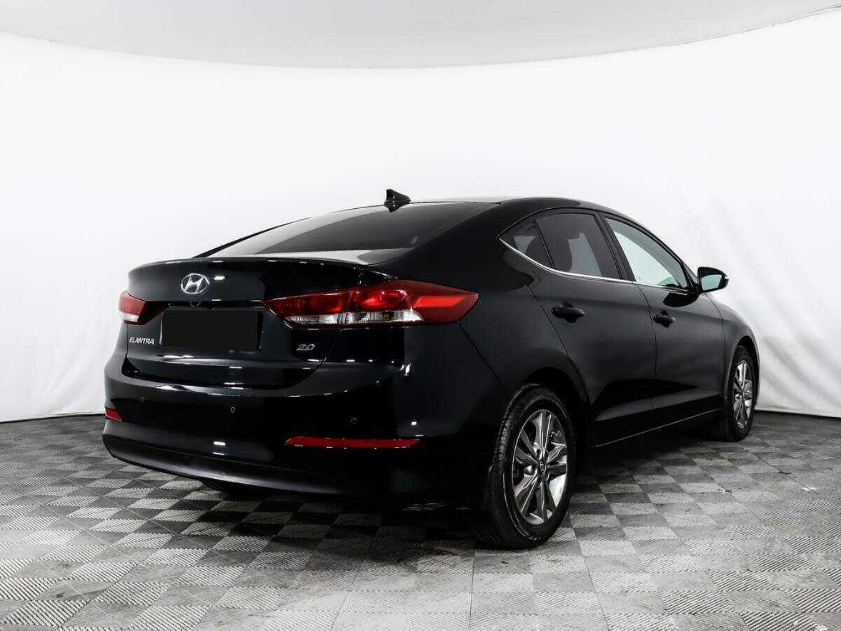 Купить Hyundai Elantra с пробегом. Фото: #4