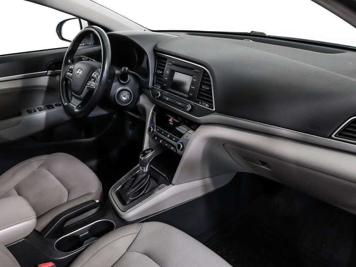 Купить Hyundai Elantra с пробегом. Фото: #10